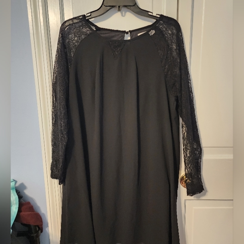 Elegant Black Chiffon Lace Accebts Black Party Dress. Classic. Flattering. 14 - Picture 3 of 11